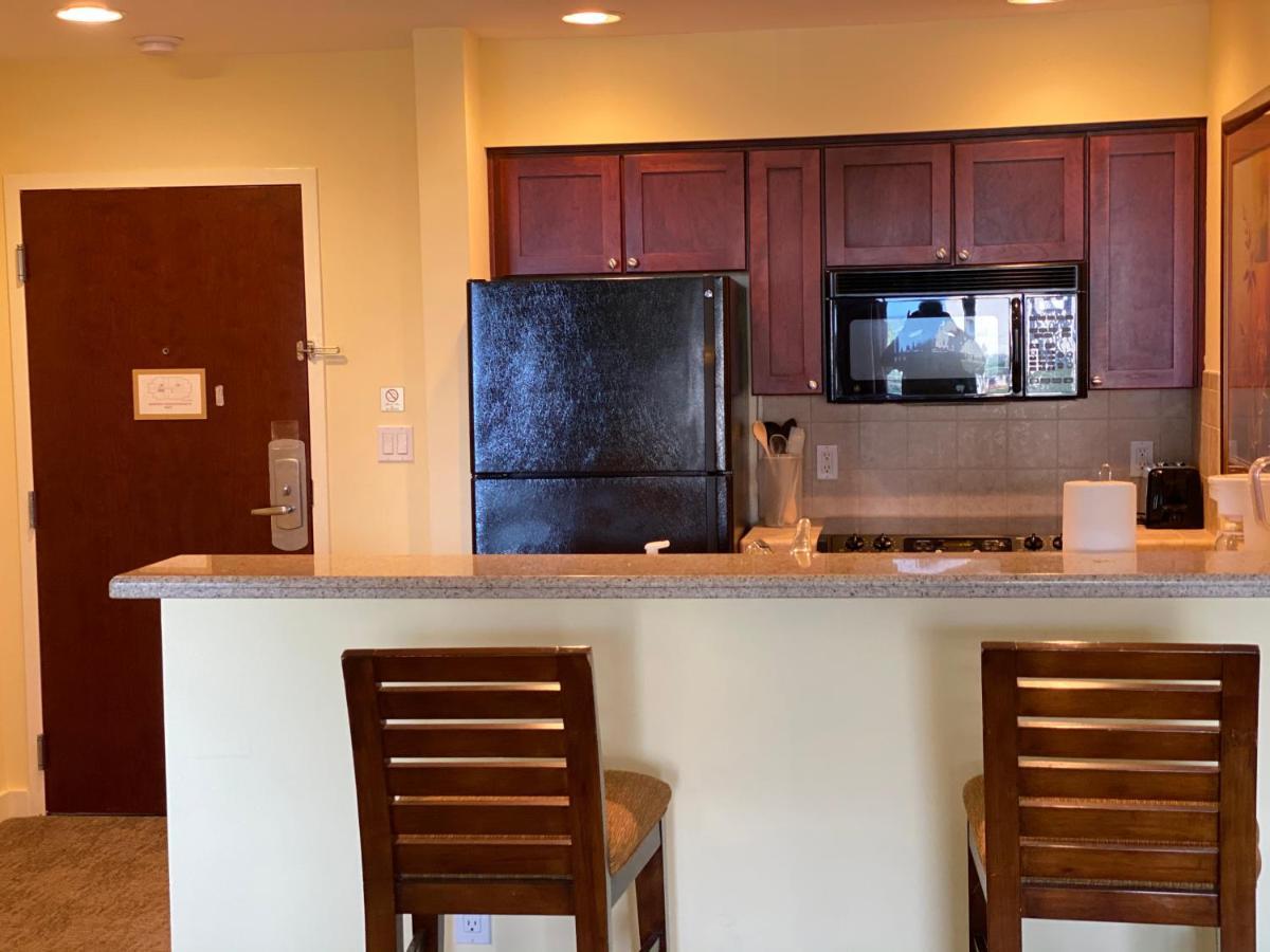 Ocean View Luxurious Condo-Best Location + Balcony Destin Exterior photo